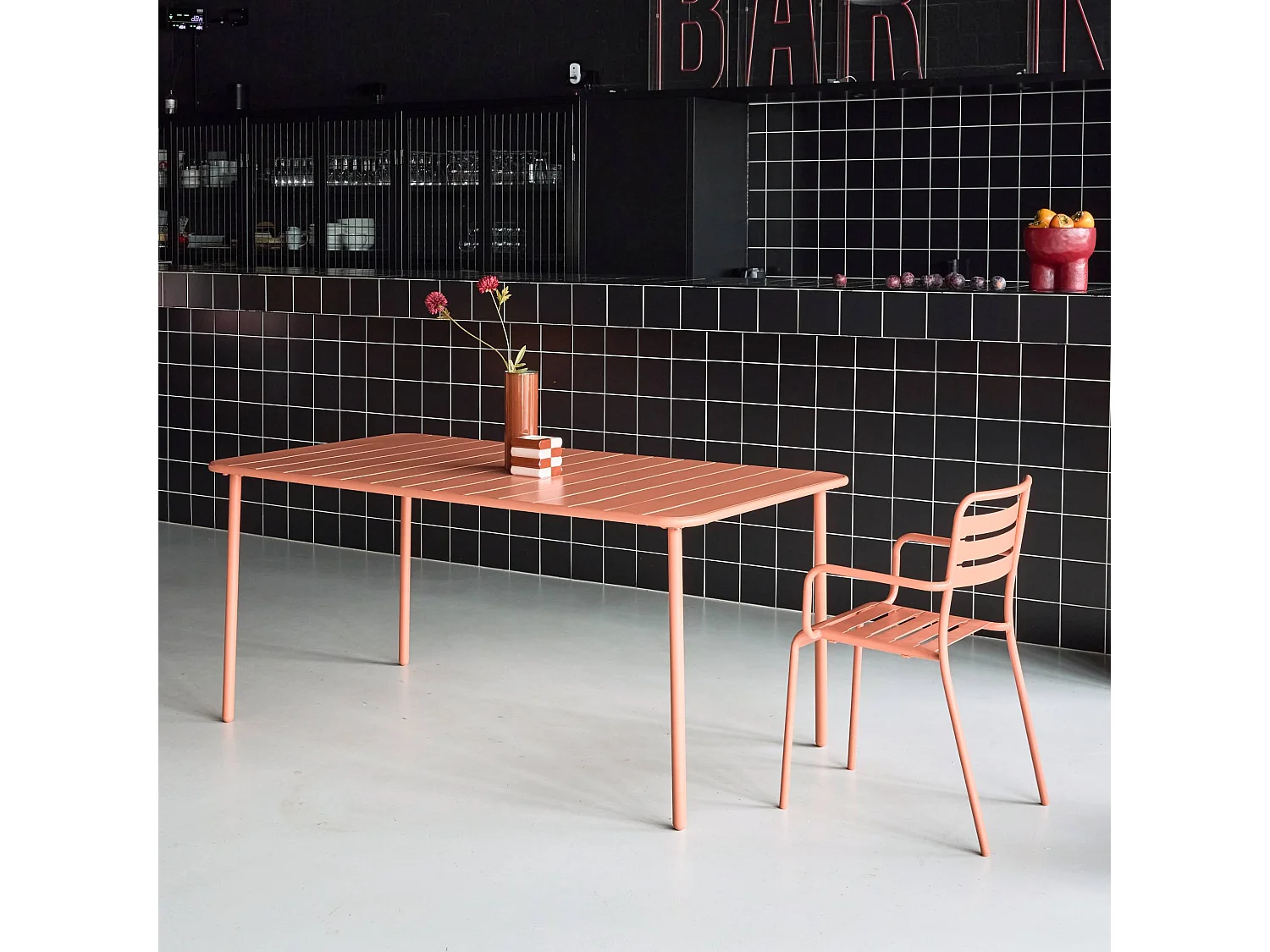 Table de jardin métal 6-8 places. tomette. Amelia. 160x90x72.5cm