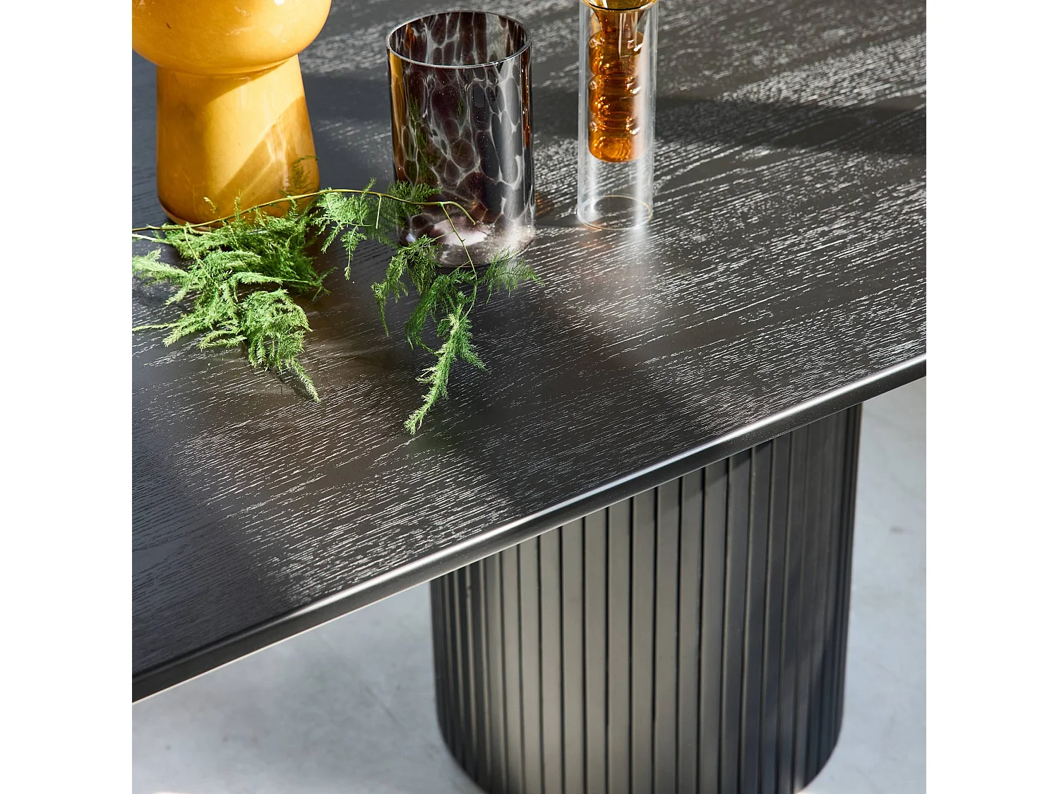 Table à manger oblongue bois d'hévéa et placage chêne 8 places noir - L 220 x P 100 x H 73 cm - Estelle