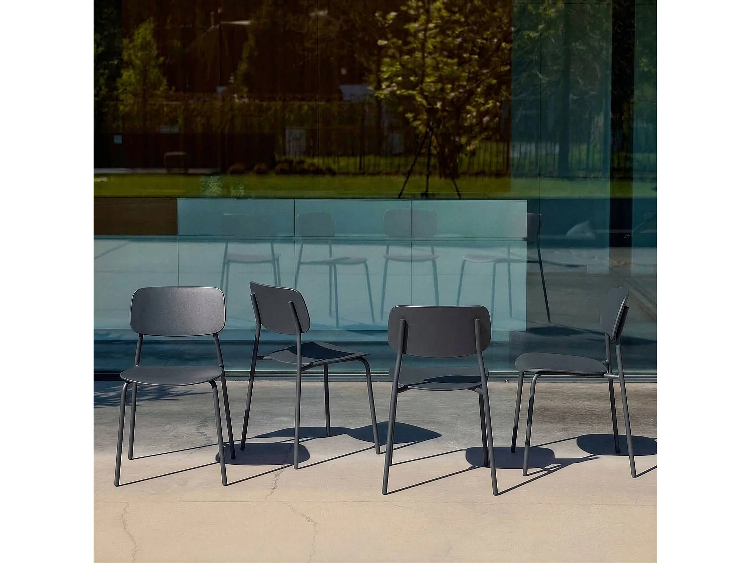 Set 4 sedie da giardino impilabili in acciaio e plastica Antracite - 49x44x78.5 cm