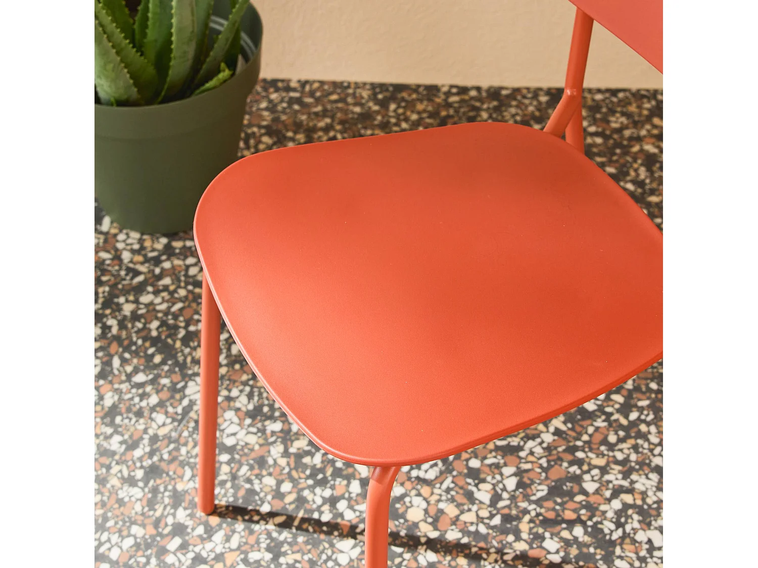 Lot de 4 chaises de jardin empilables acier et plastique terracotta - Liva