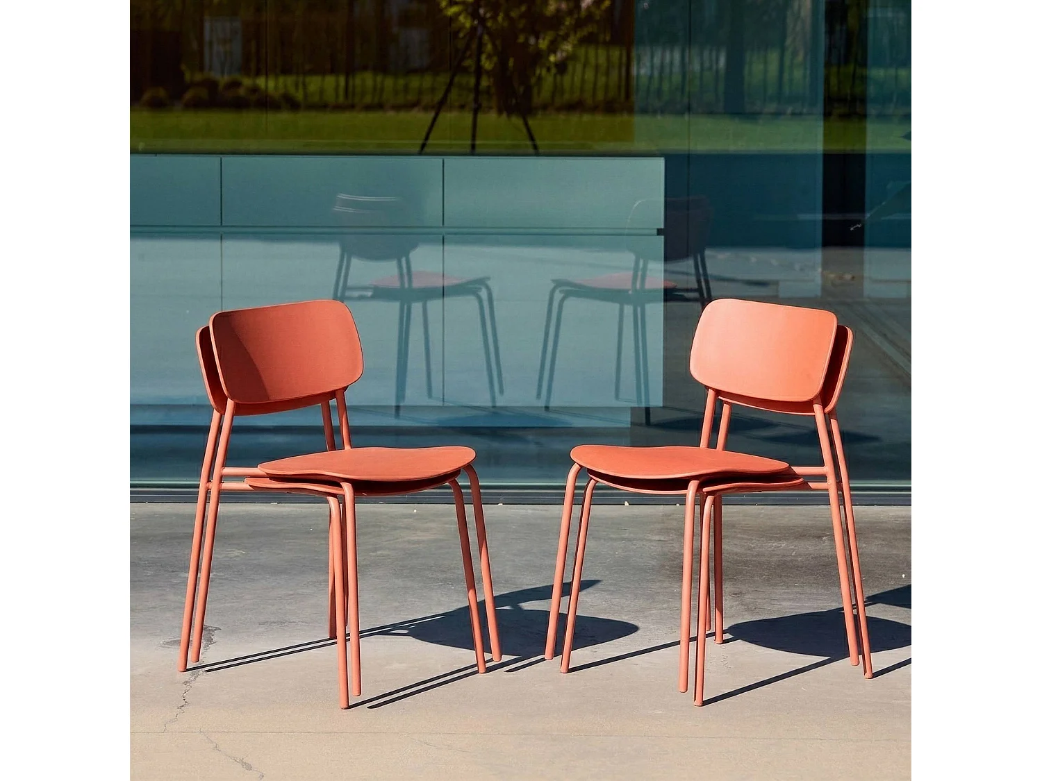 Set 4 sedie da giardino impilabili in acciaio e plastica Terracotta - 49x44x78.5 cm