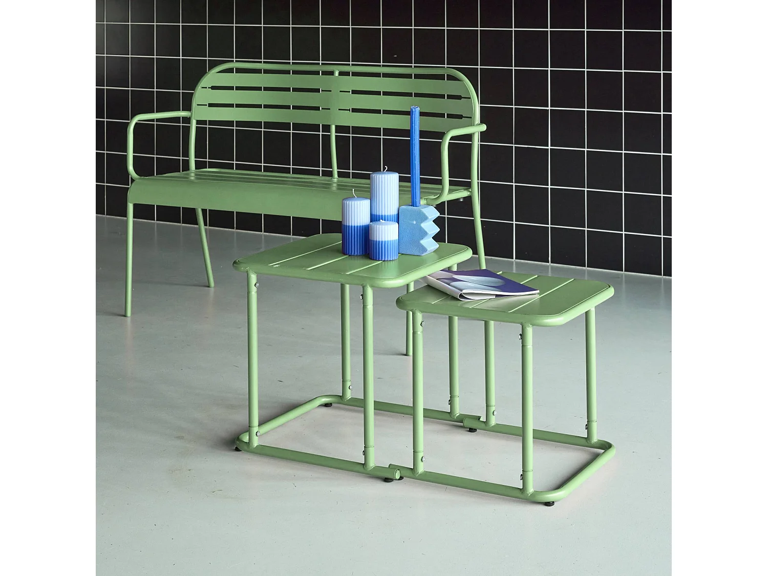 Set tavolini da esterno quadrati in acciaio, verde