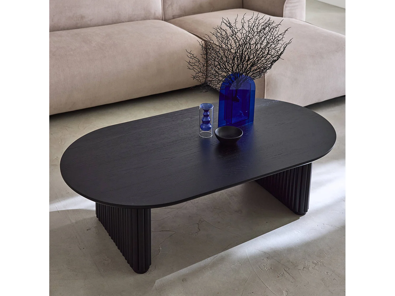 Table basse ovale bois d'hévéa placage chêne noir - L 122 x P 65 x H 35 cm - Gabrielle