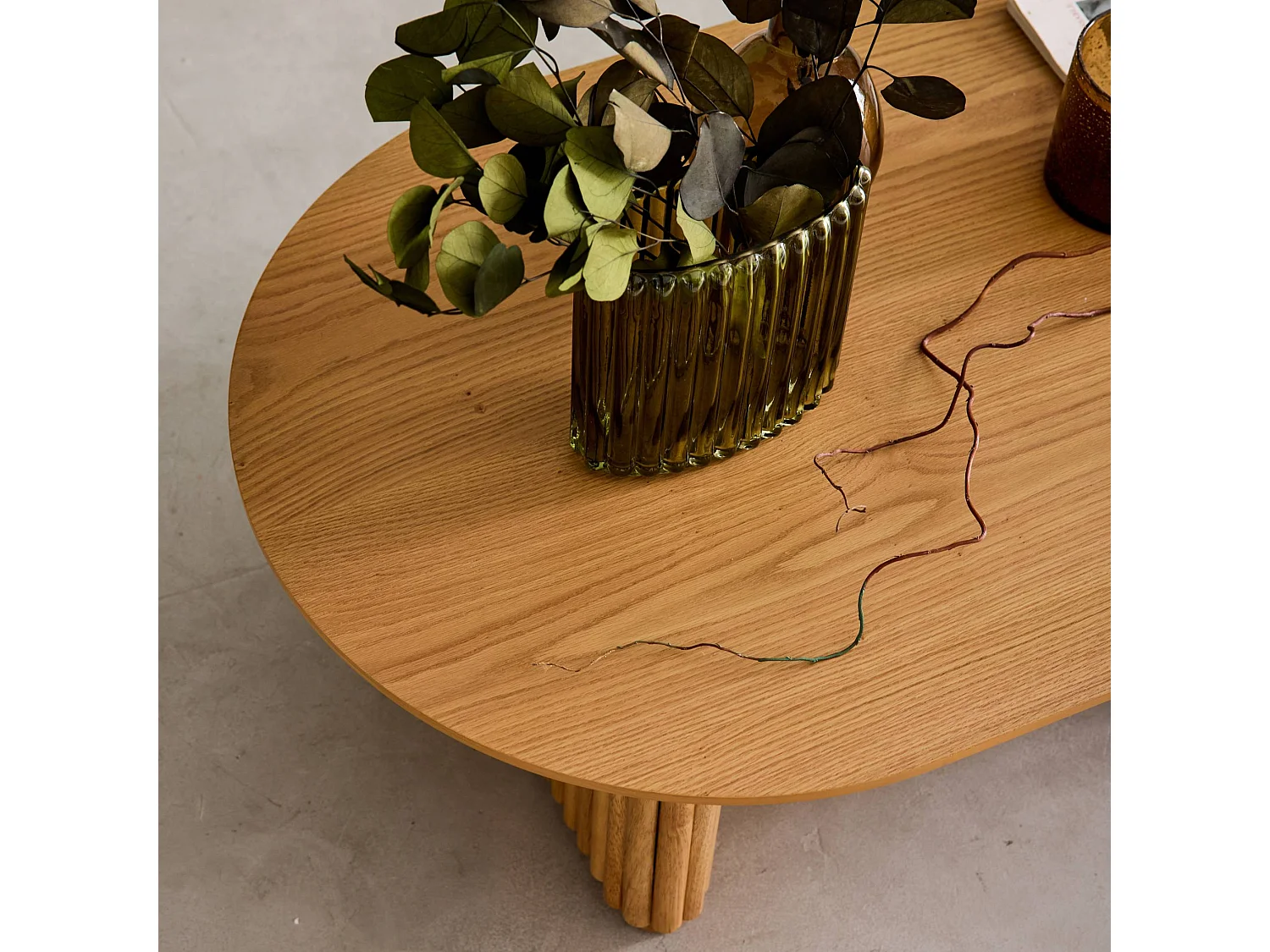 Table basse ovale bois d'hévéa placage chêne - L 122 x P 65 x H 35 cm - Gabrielle