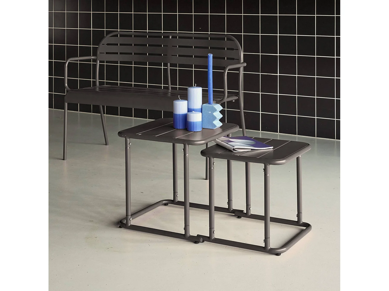 Set tavolini da esterno quadrati in acciaio, antracite