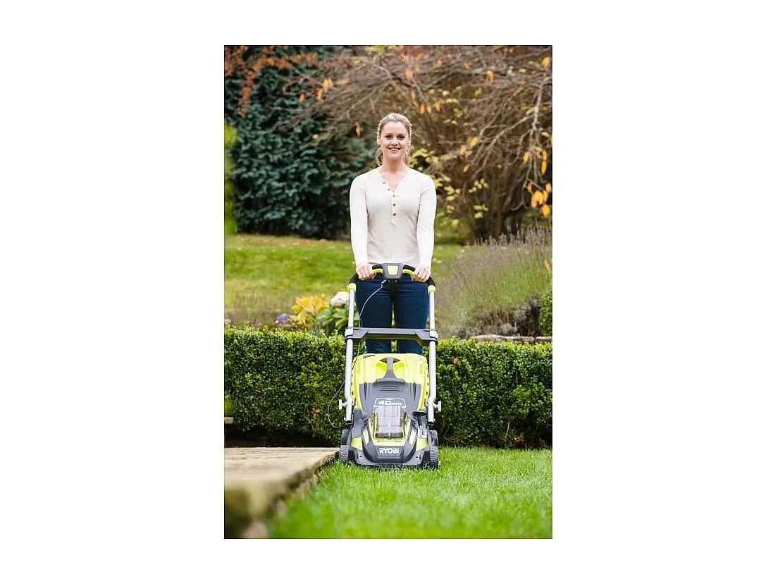 Ryobi Power Assist 36V 40 cm Zelfrijdende Grasmaaier met Lithium+ 6,0 Ah Accu en Mulching