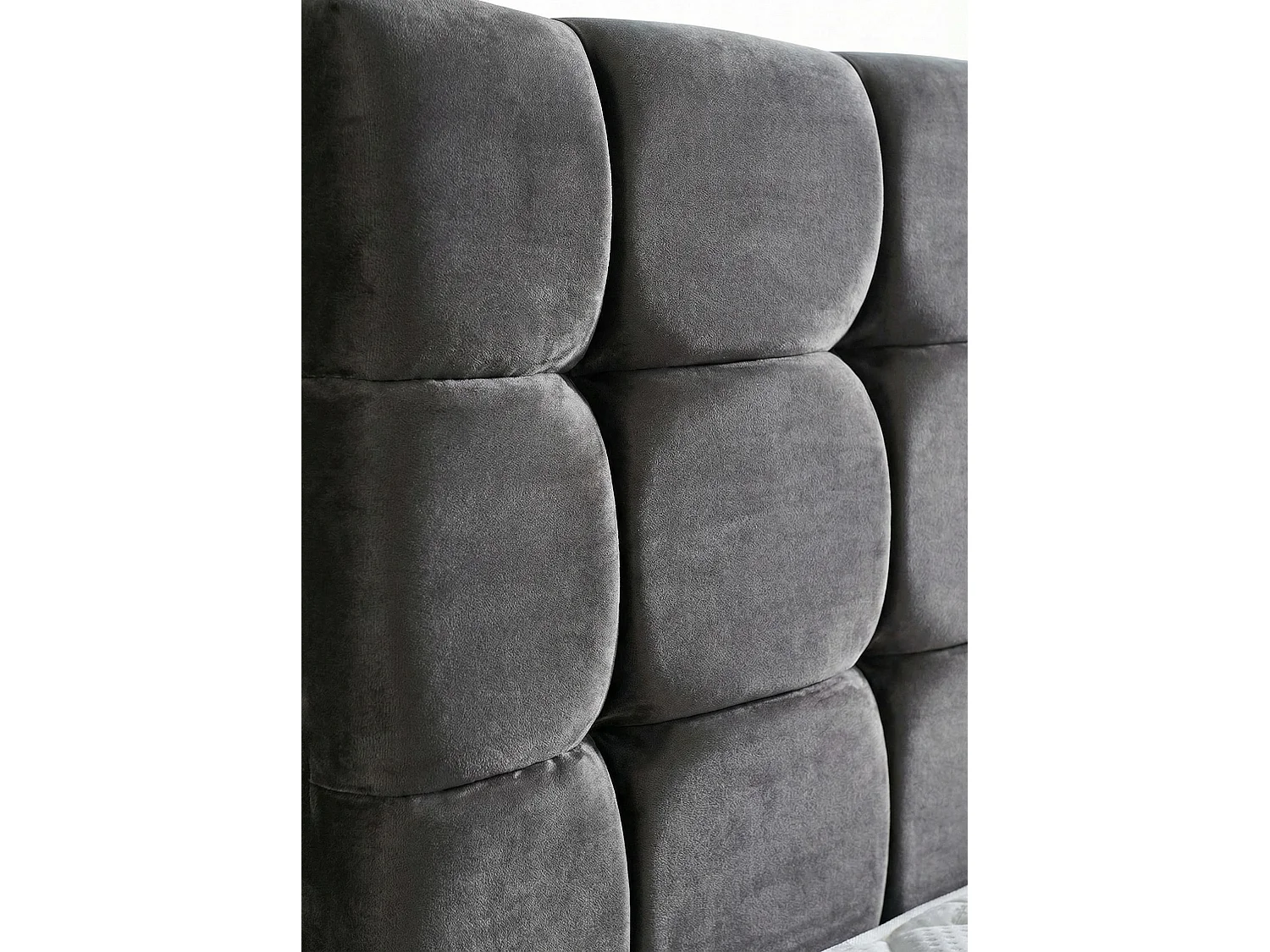 Perra Bett mit Matratze – 160 x 200 cm inklusive Matratze