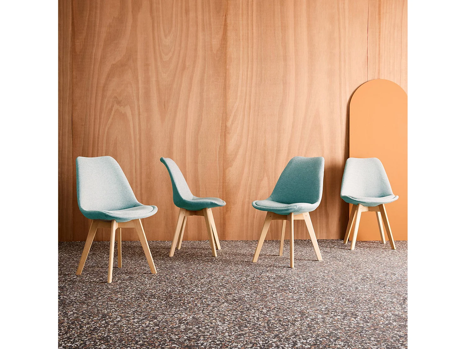 Silla escandinava de madera de haya y tela simple, set de 4 azul claro