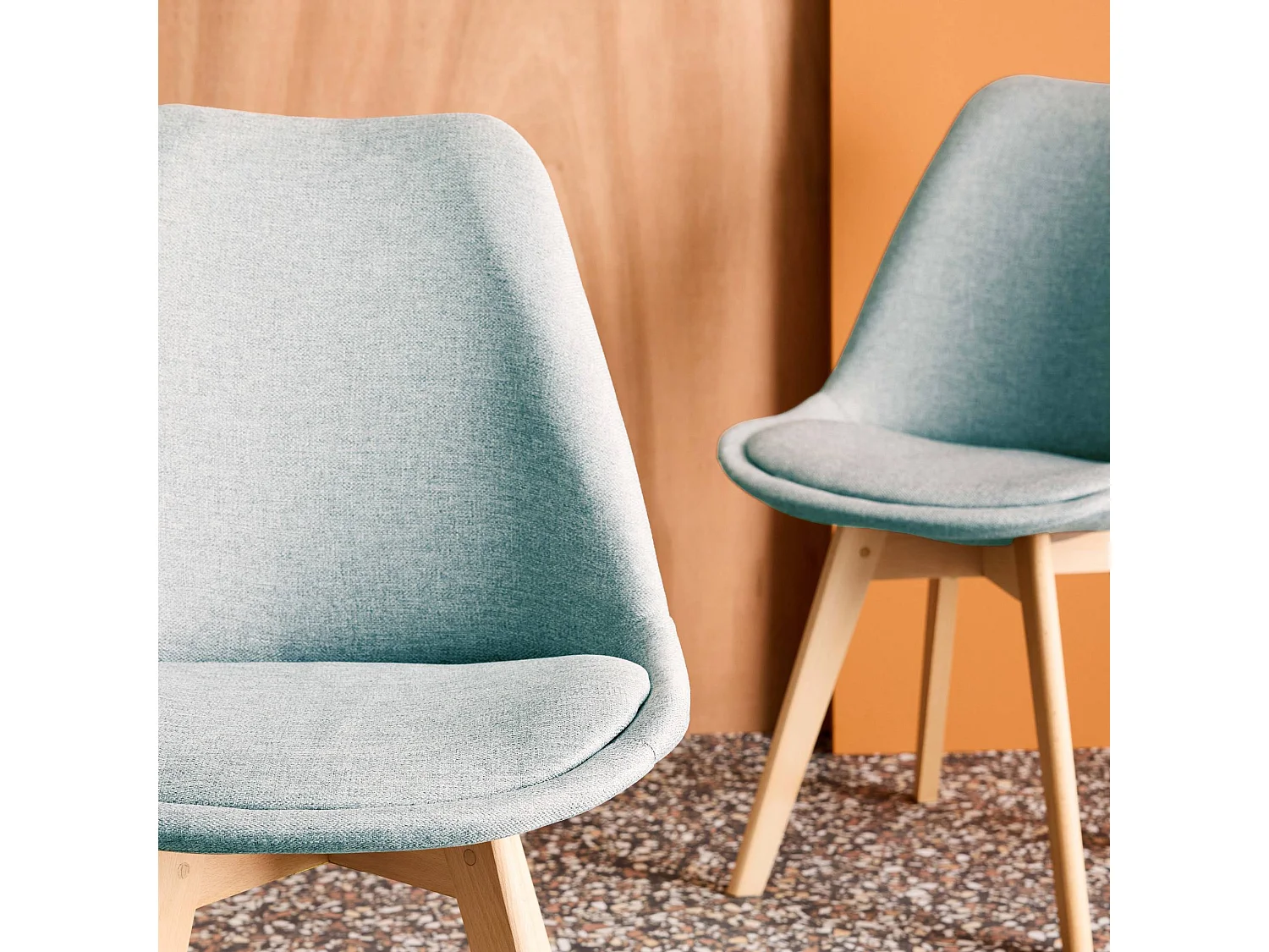 Silla escandinava de madera de haya y tela simple, set de 4 azul claro