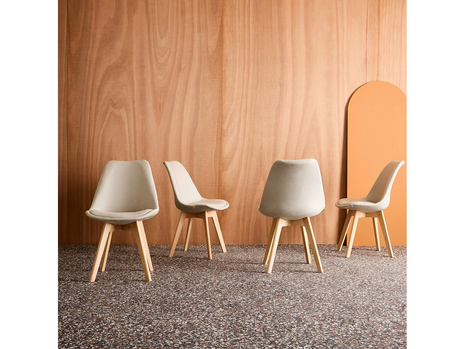 Set di 4 sedie scandinave in legno di faggio e tessuto semplice, talpa