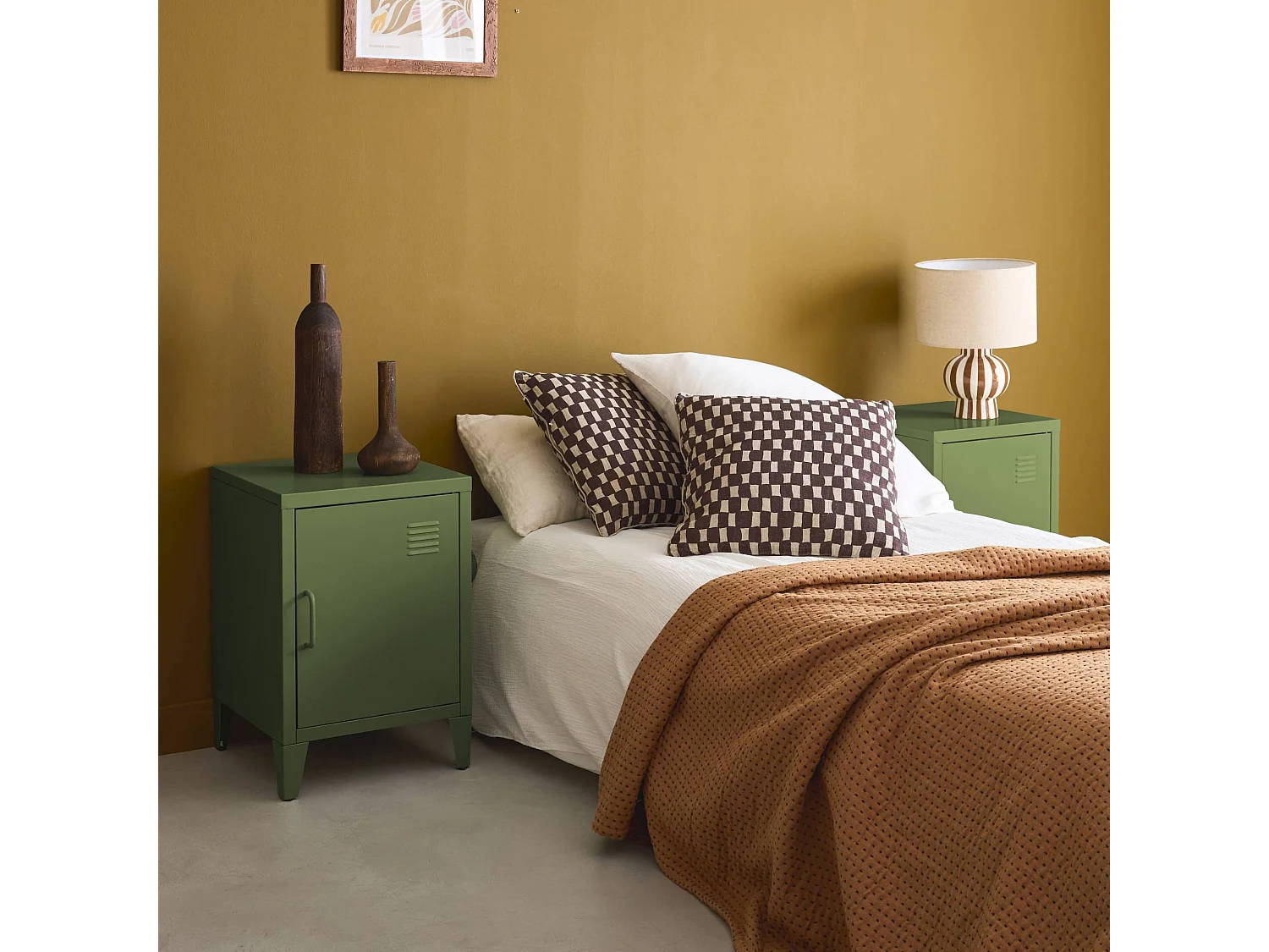 Set 2 comodini industriali, 1 anta, verde kaki