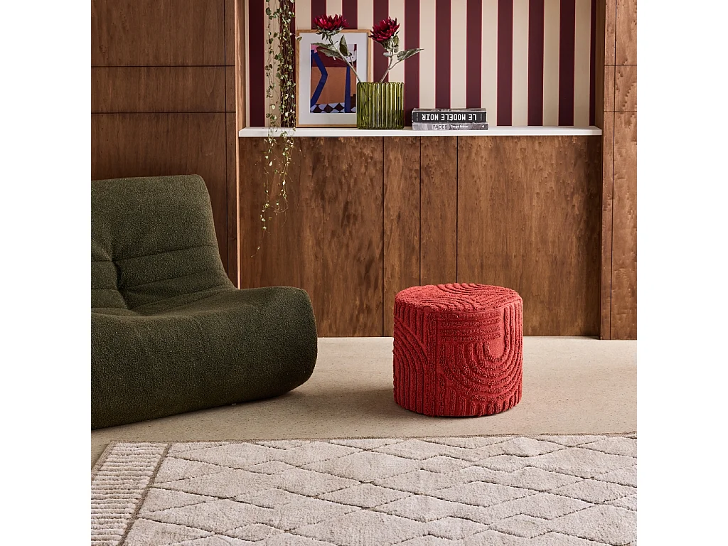 Pouf rotondo in bouclé testurizzato, terracotta