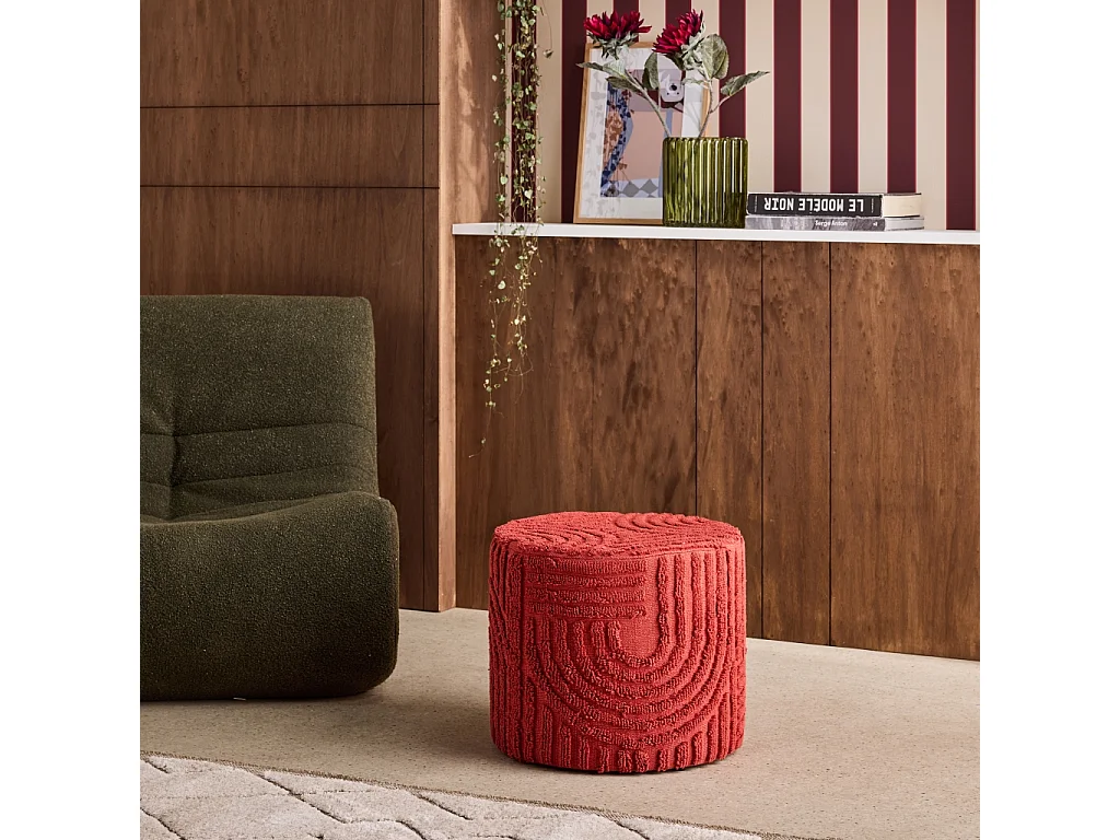 Pouf rotondo in bouclé testurizzato, terracotta