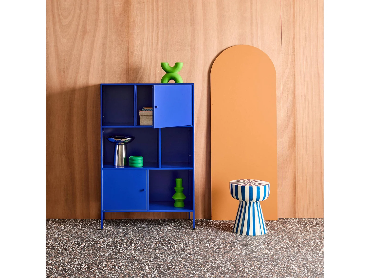 Buffet. meuble de rangement industriel métal bleu 6 compartiments. L 80 x P 35 x H 125cm - Oklahoma
