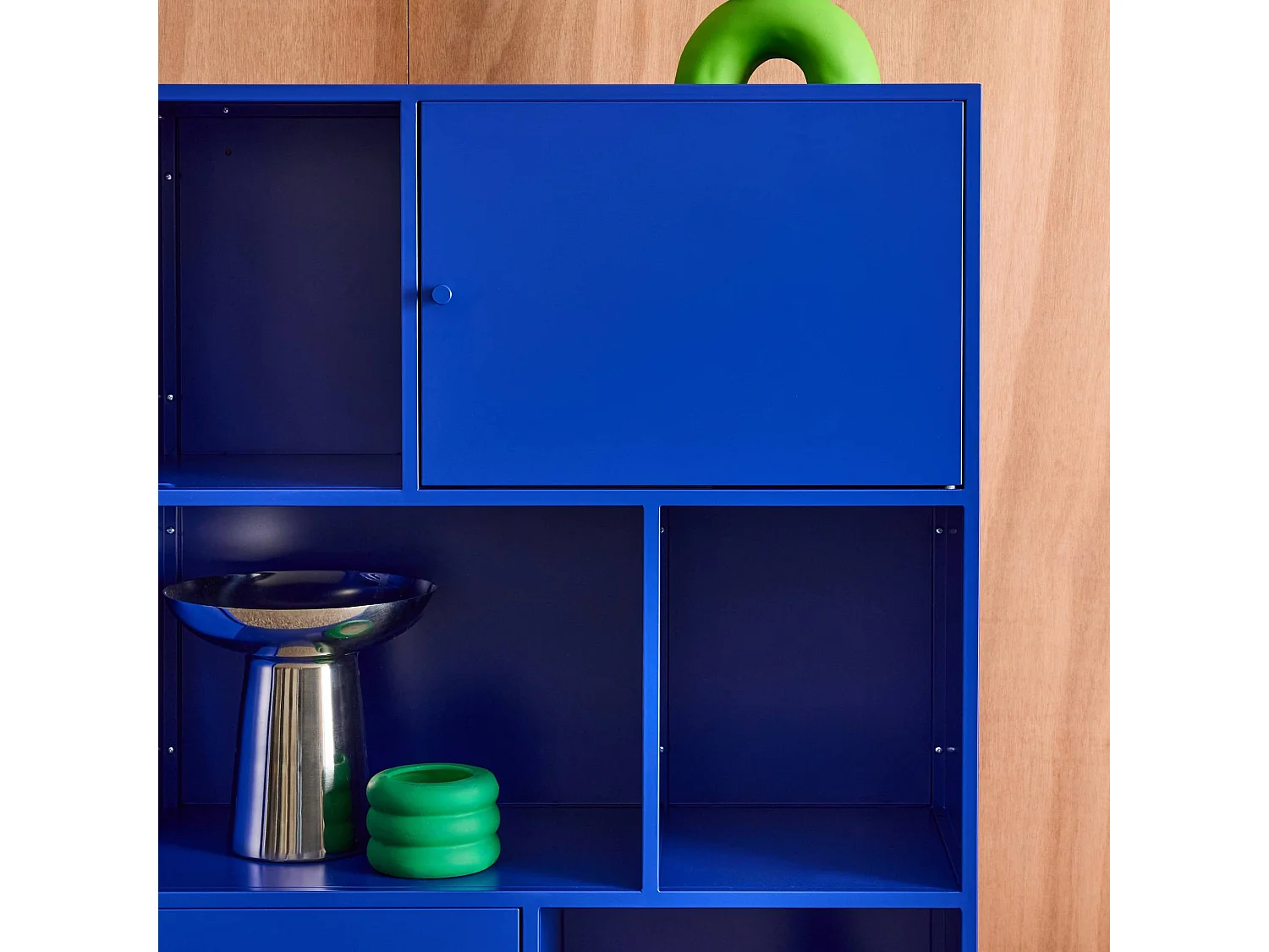Buffet. meuble de rangement industriel métal bleu 6 compartiments. L 80 x P 35 x H 125cm - Oklahoma