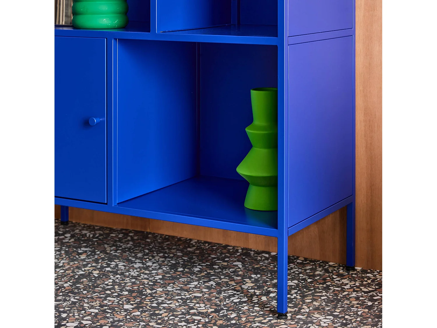 Buffet. meuble de rangement industriel métal bleu 6 compartiments. L 80 x P 35 x H 125cm - Oklahoma