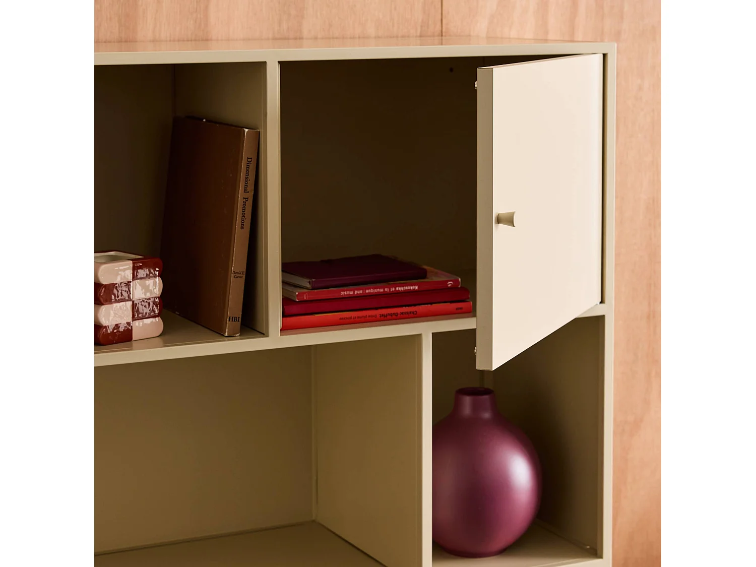 Buffet. meuble de rangement industriel métal crème 6 compartiments. L 80 x P 35 x H 125cm - Oklahoma