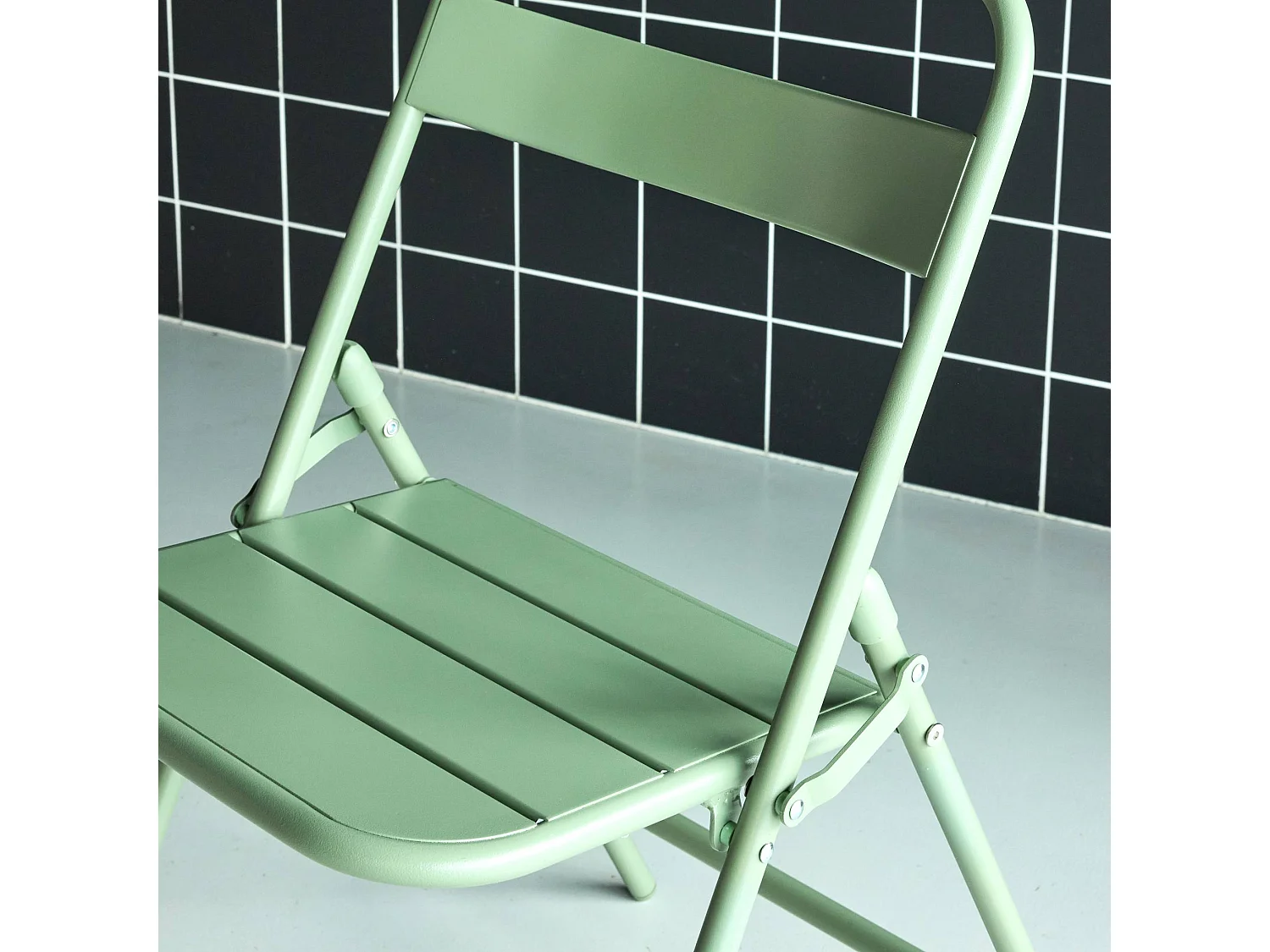 Lot de 4 chaises de jardin pliante acier vert. 44.3 x 49 x 79.7 cm - Amélia