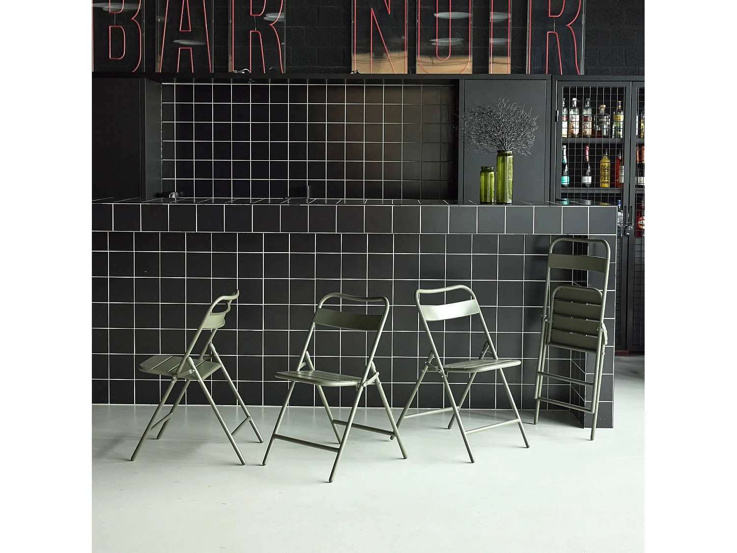 Lot de 4 chaises de jardin pliante acier kaki. 44.3 x 49 x 79.7 cm - Amélia