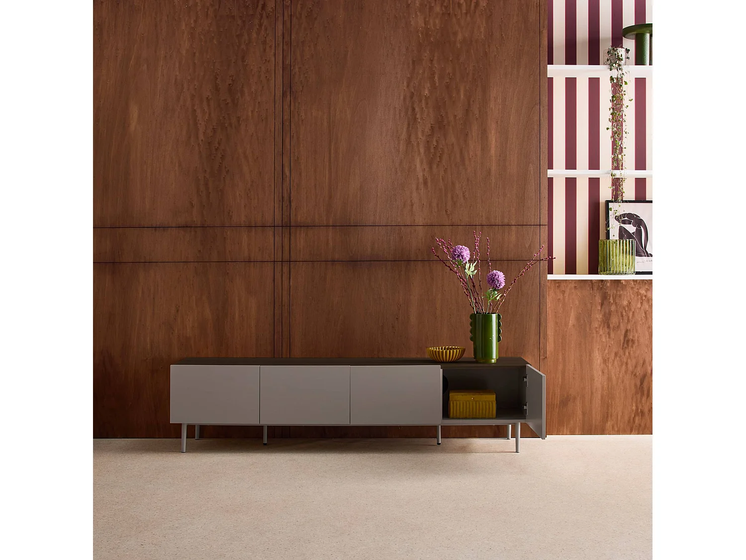 Meuble TV métal et décor bois 4 portes 180cm gris et noyer - Ashton