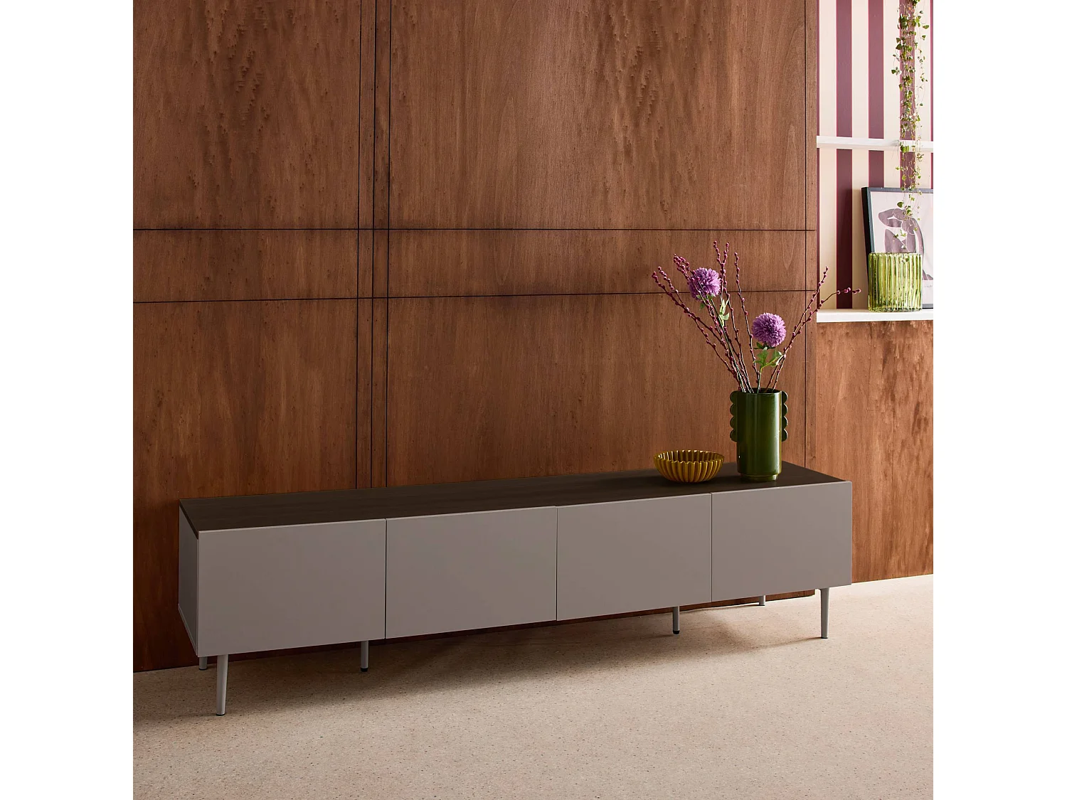 Meuble TV métal et décor bois 4 portes 180cm gris et noyer - Ashton