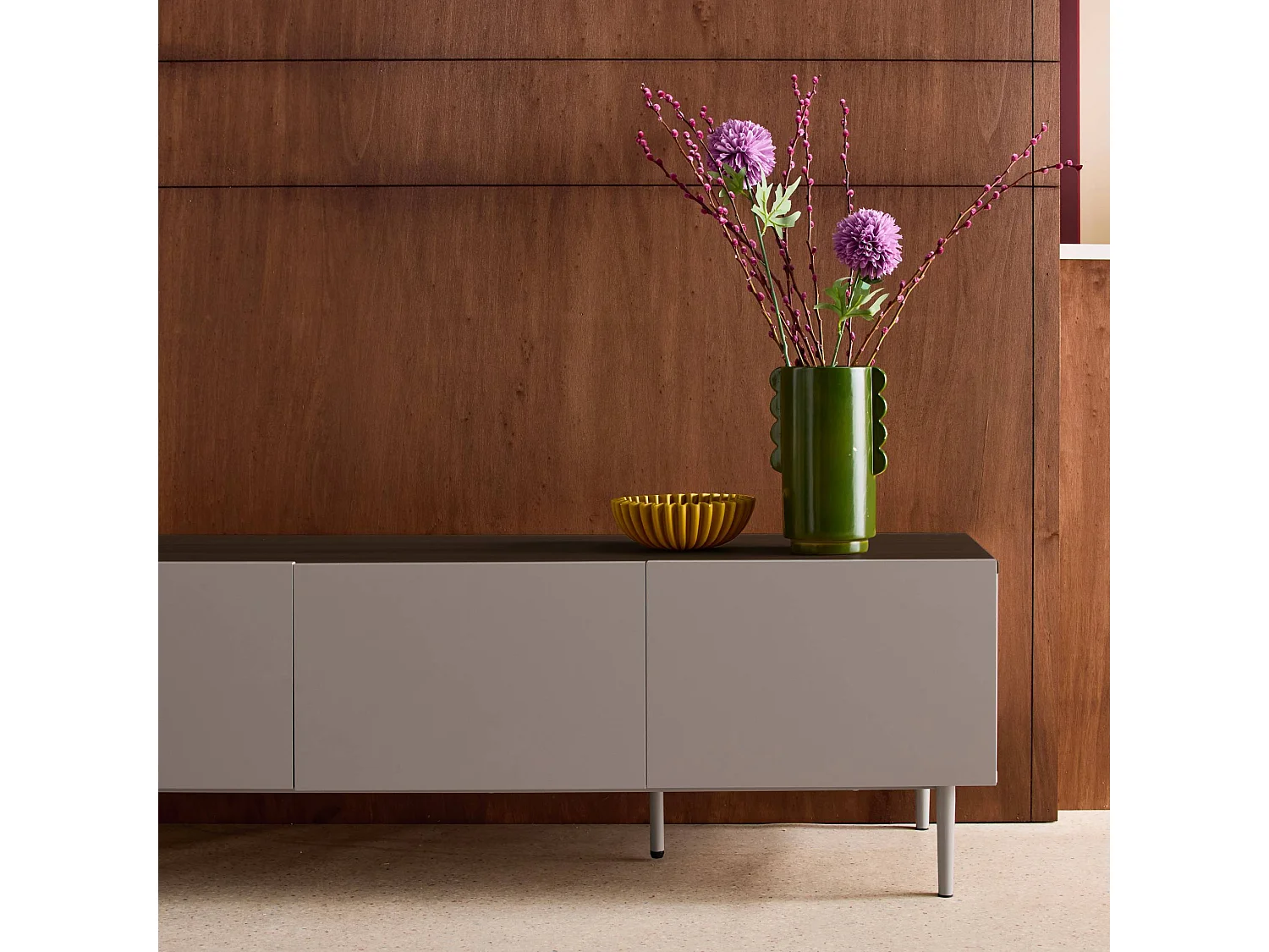 Meuble TV métal et décor bois 4 portes 180cm gris et noyer - Ashton