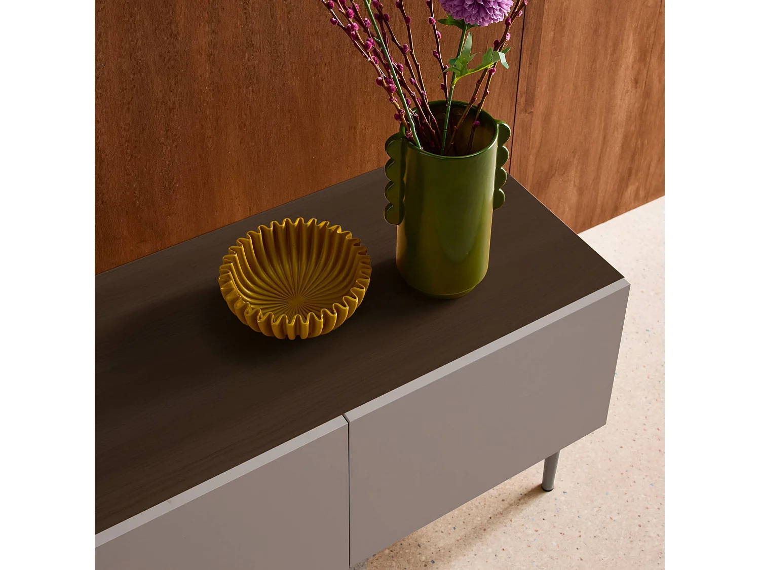 Meuble TV métal et décor bois 4 portes 180cm gris et noyer - Ashton