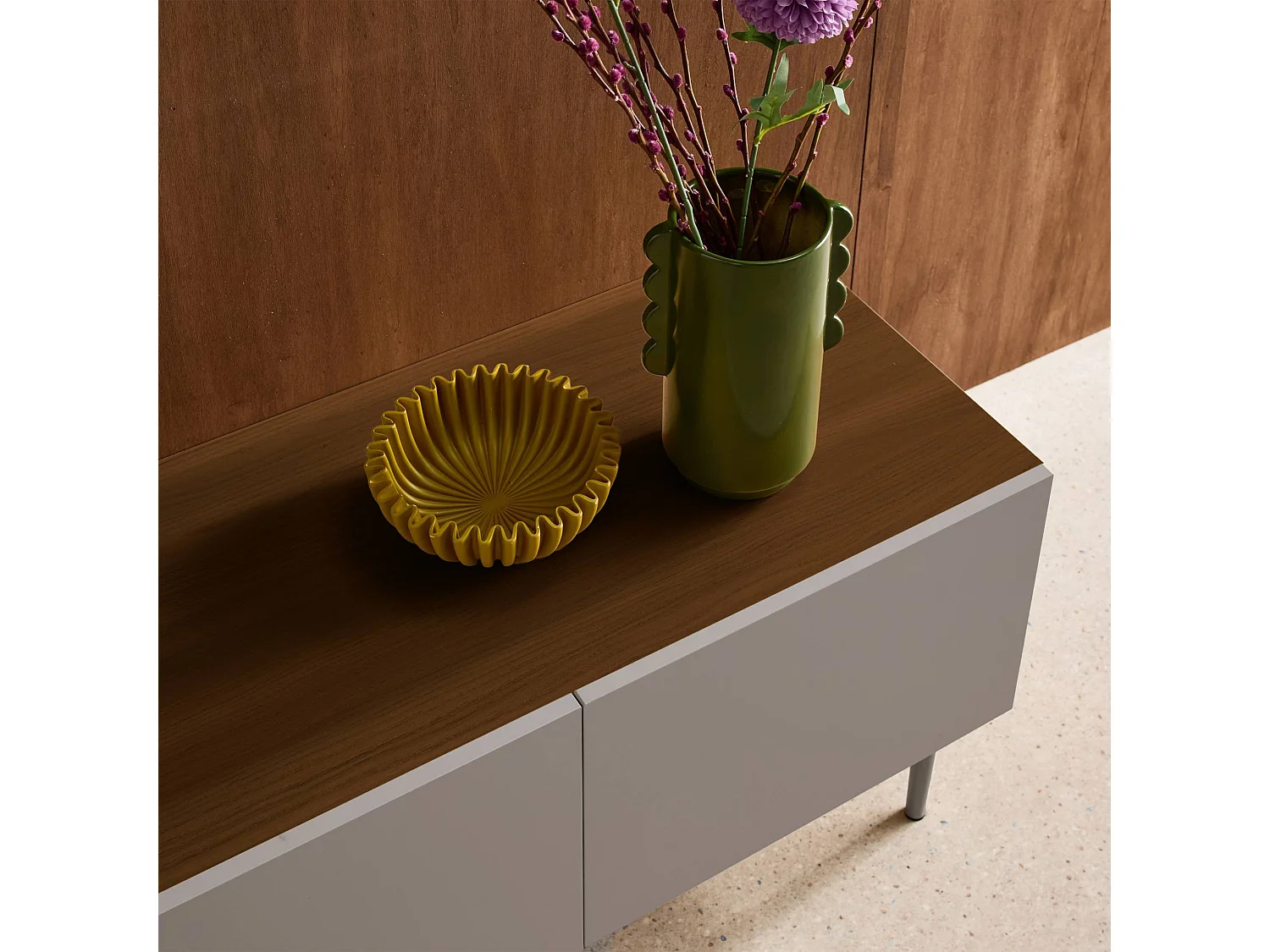 Meuble TV métal et décor bois 4 portes 180cm gris et noyer - Ashton