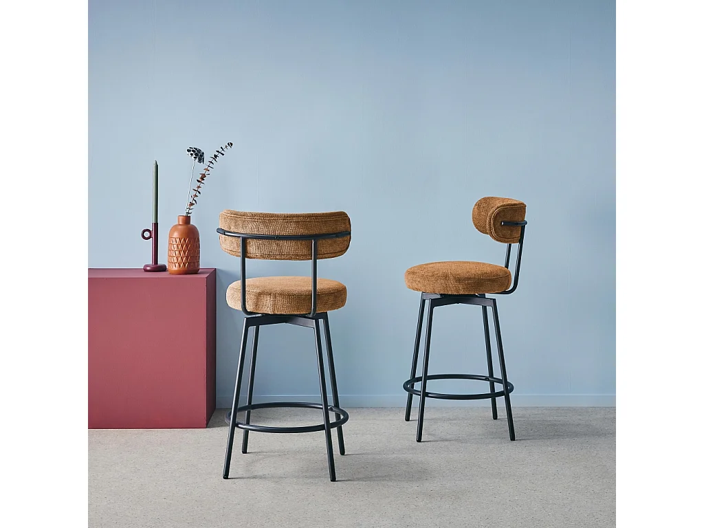 Lot de deux tabourets de bar assise rotative métal noir et tissu camel - L 50 x P 50 x H 92cm - Iris