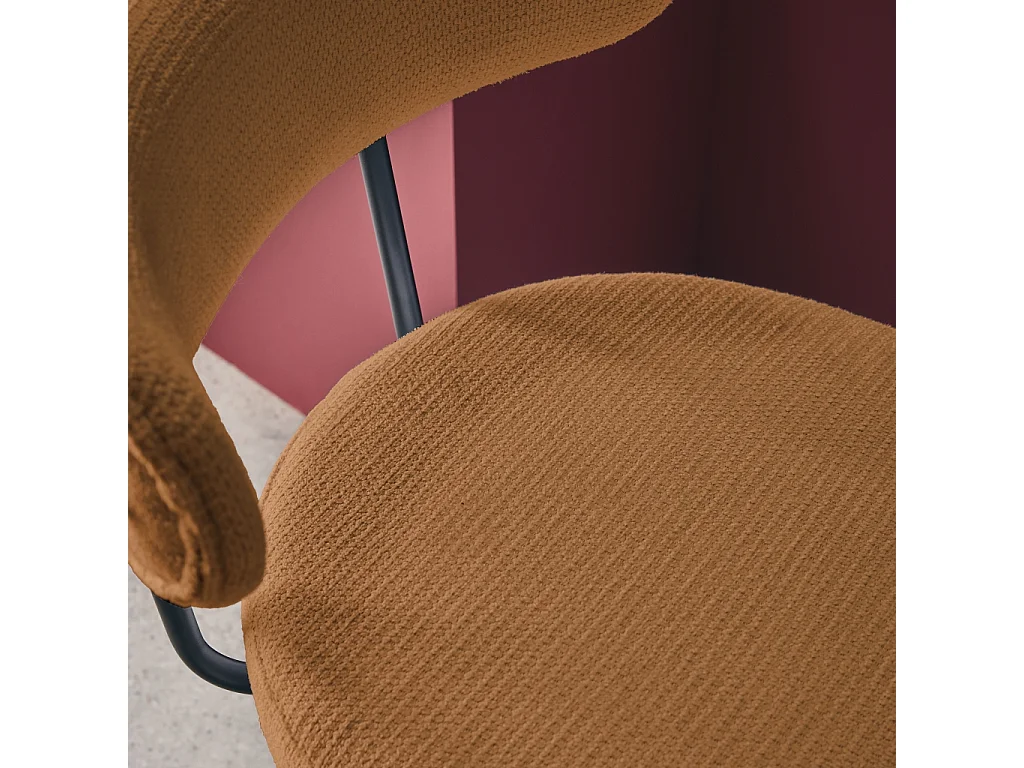 Lot de deux tabourets de bar assise rotative métal noir et tissu camel - L 50 x P 50 x H 92cm - Iris