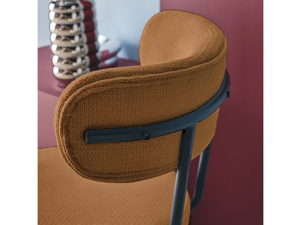 Lot de deux tabourets de bar assise rotative métal noir et tissu camel - L 50 x P 50 x H 92cm - Iris