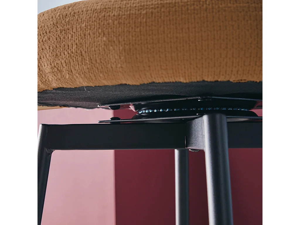 Lot de deux tabourets de bar assise rotative métal noir et tissu camel - L 50 x P 50 x H 92cm - Iris