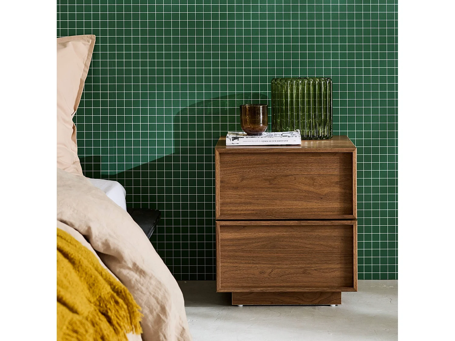 Mesita efecto madera 2 cajones, set de 2 nogal