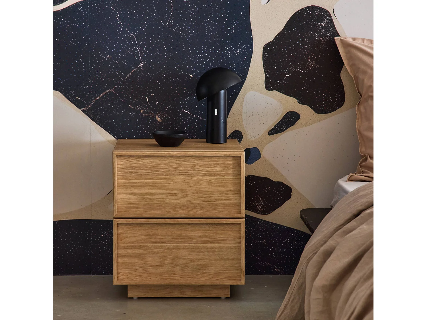 Mesita efecto madera, 2 cajones natural