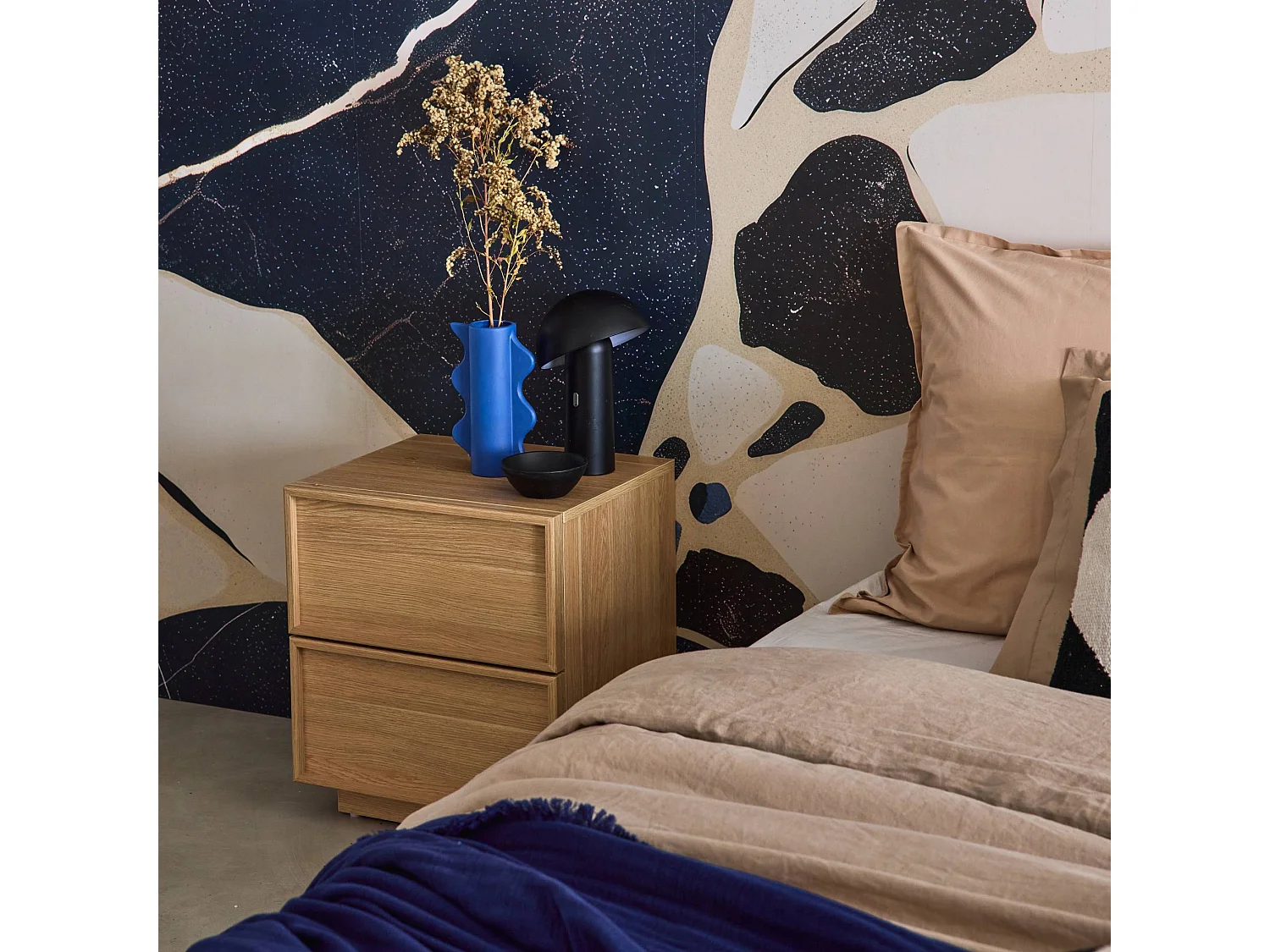 Mesita efecto madera, 2 cajones natural