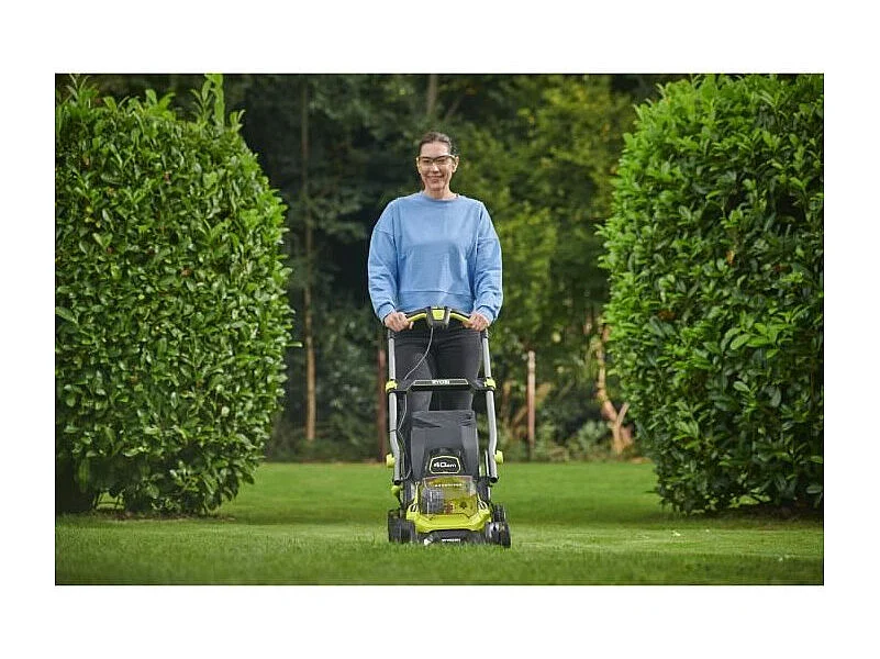 RYOBI 18V Brushless duwmaaier Ø40 cm met 5Ah accu, opvang en mulchen, inklapbaar stuur