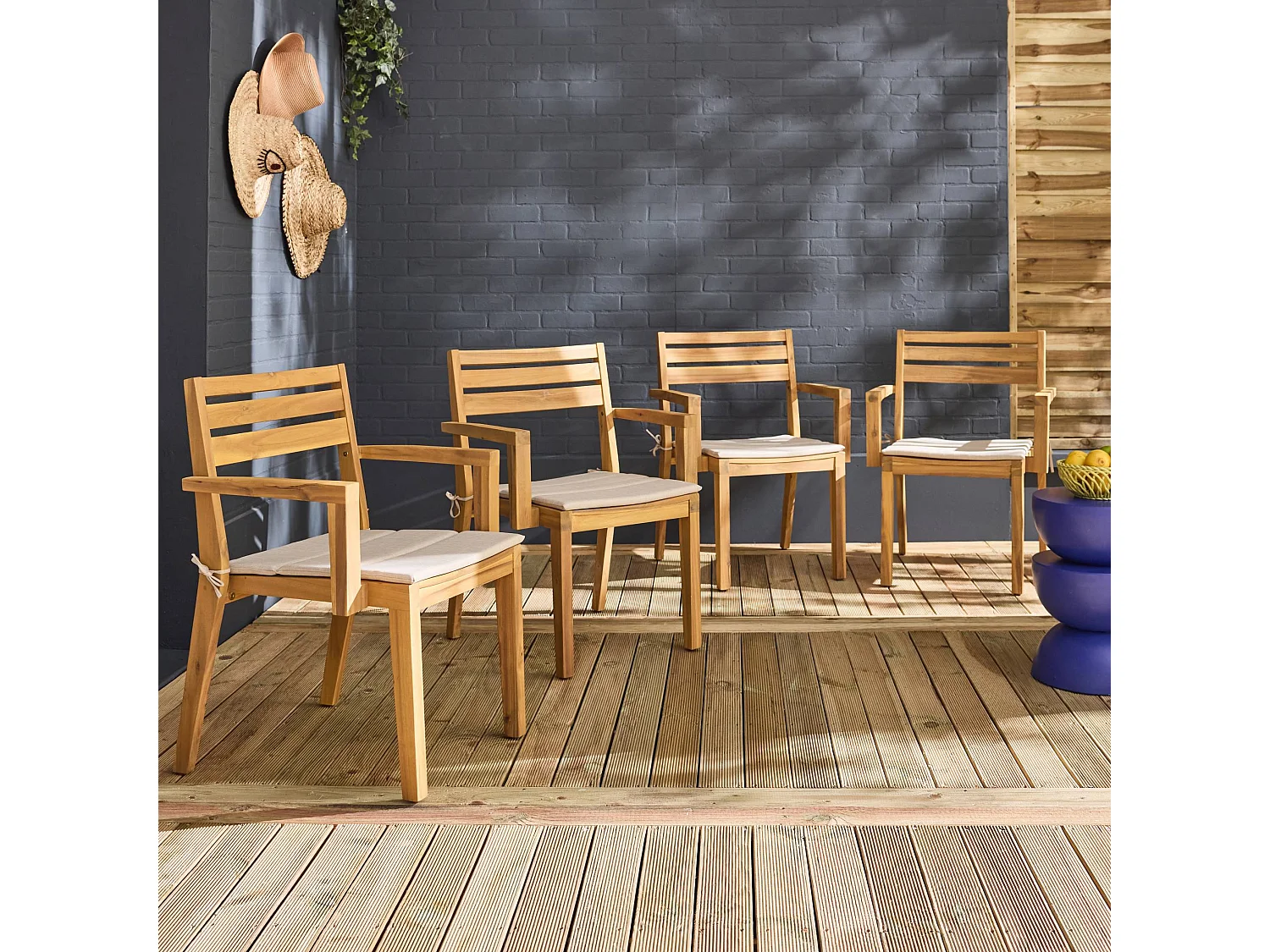 Set di 4 poltrone da giardino in legno di acacia con cuscino, beige