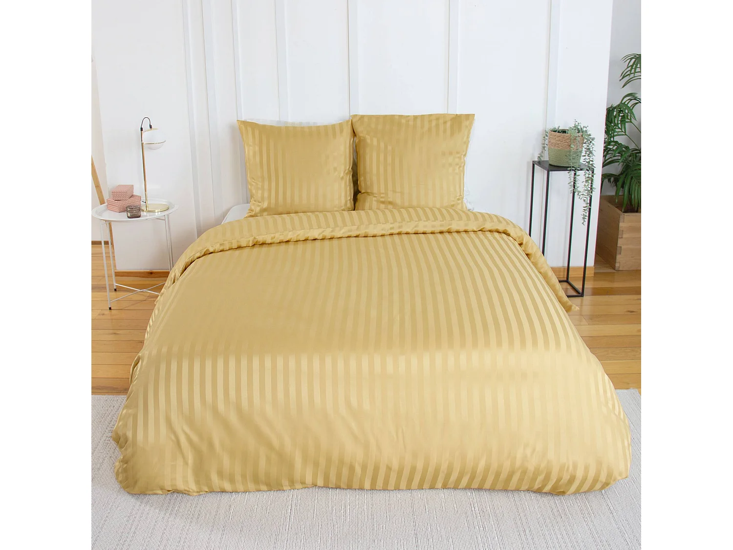 Parure de lit polyester effet satin fines rayures 2 places jaune 240x220cm - Andréa