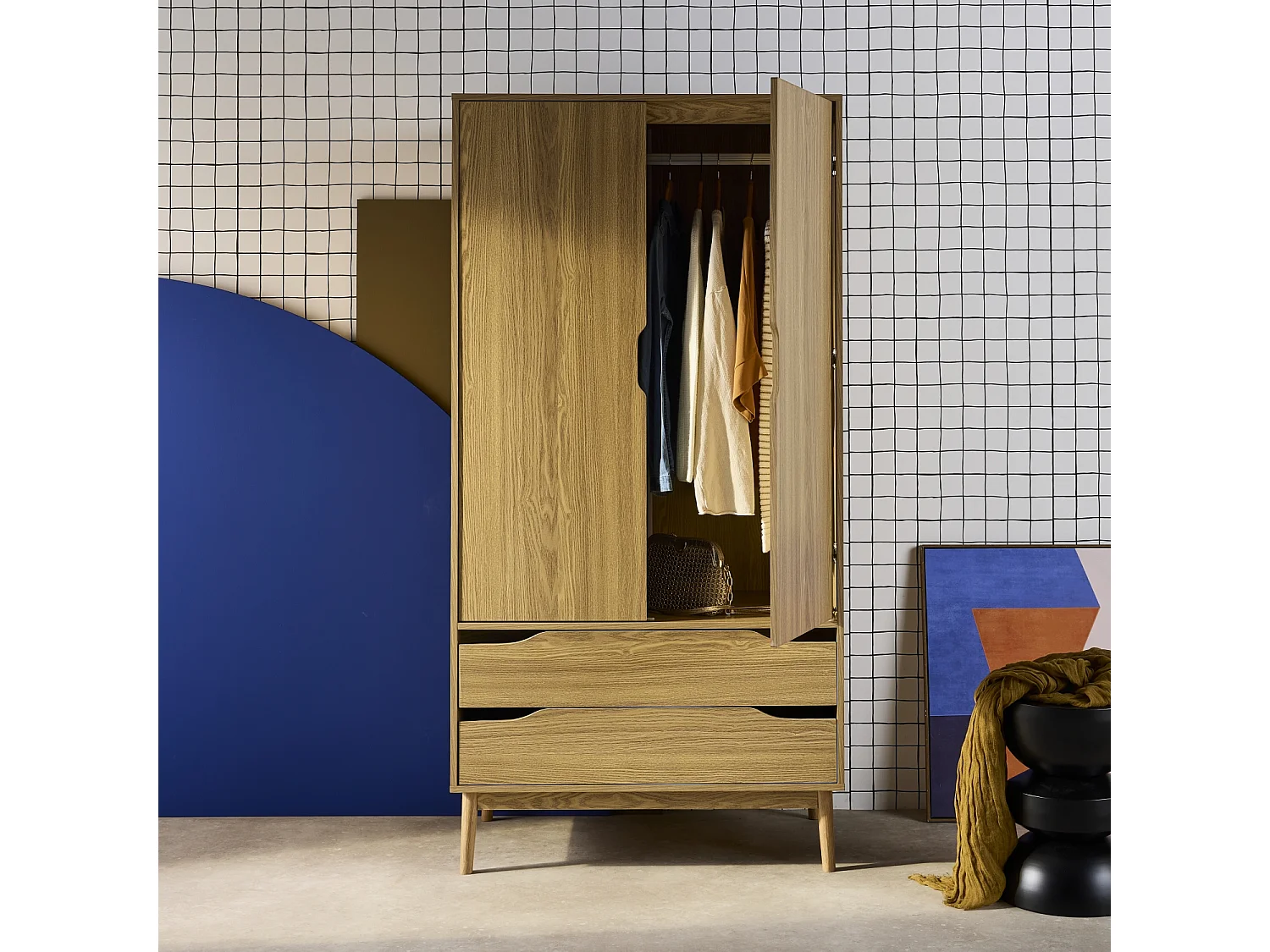 Armoire dressing vintage effet frêne 2 portes. 2 tiroirs. 1 tringle