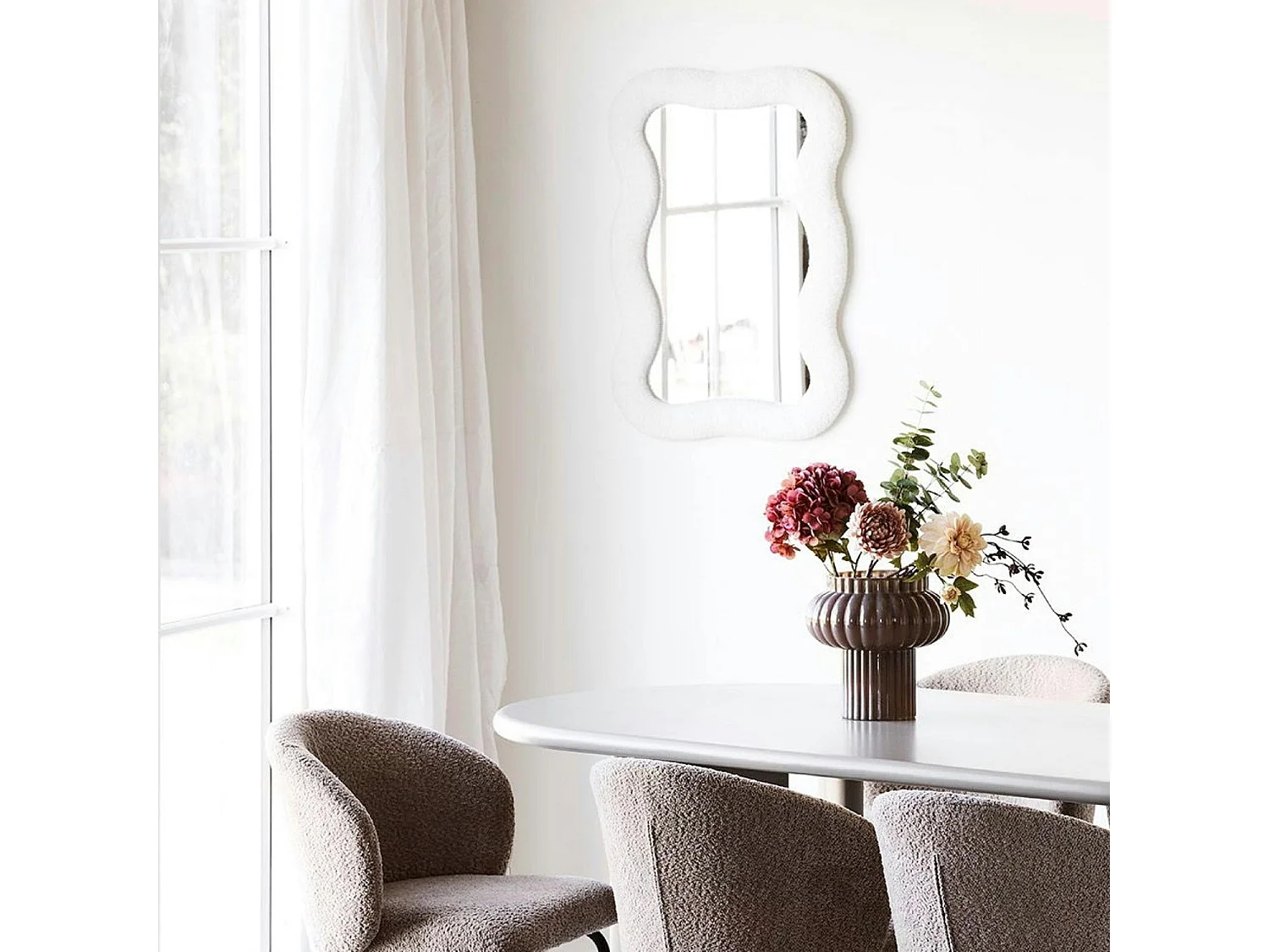 Miroir design organique avec cadre bouclette blanche 80 cm BRIG