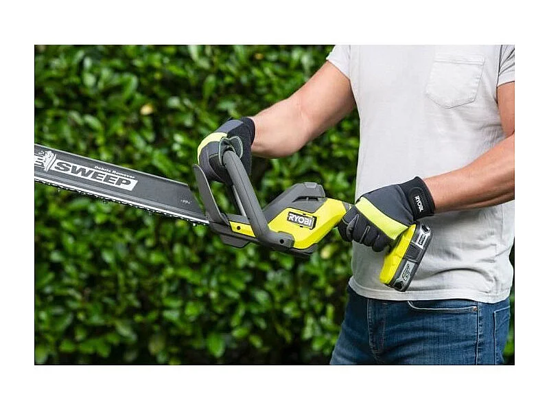 RYOBI 18V ONE+ Draadloze Heggenschaar 55 cm Bladen, 2,0 Ah Accu, HedgeSweep, Snijdt tot 24 mm