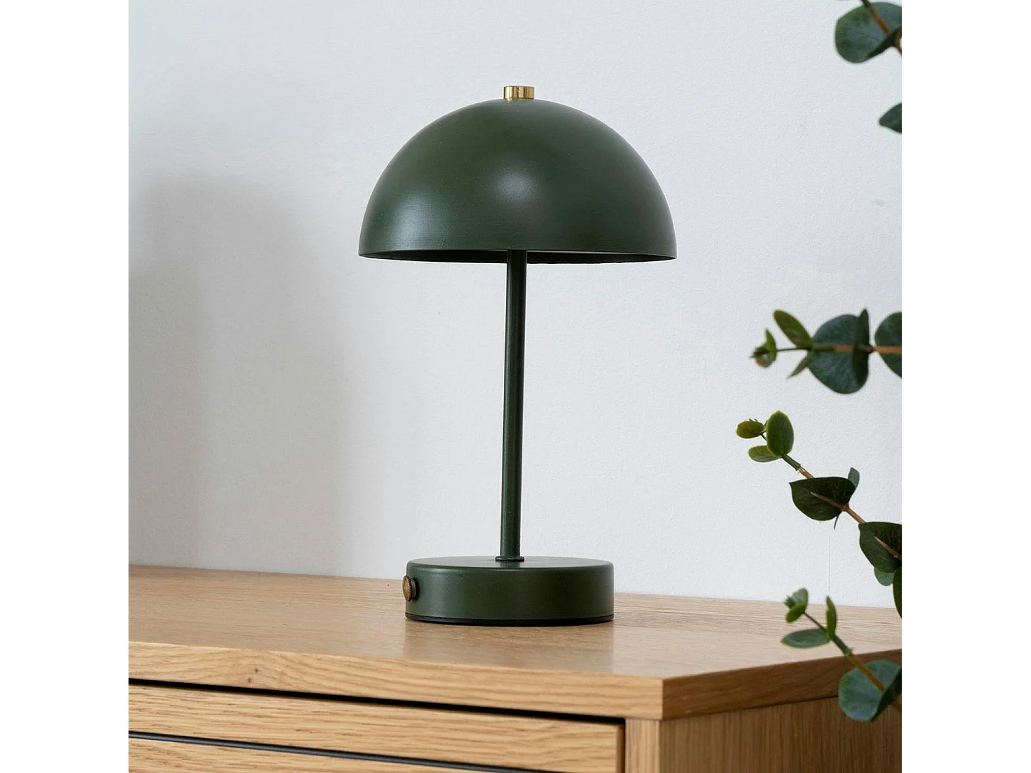 Lampe de table rechargeable en métal vert SILE