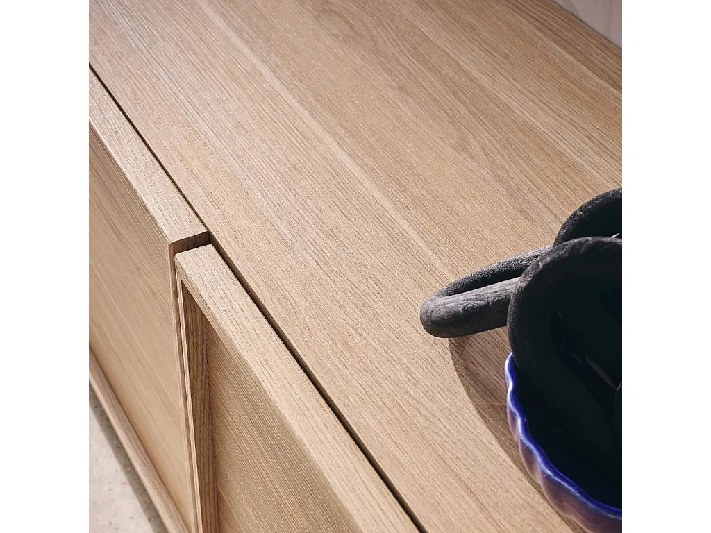 Meuble TV décor bois naturel 3 portes L 140 x P 43 x H 45cm - Kuba