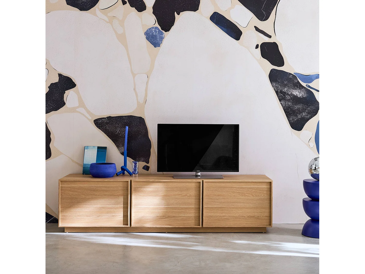 Mobile tv decorativo in legno 3 ante 180cm, marrone naturale