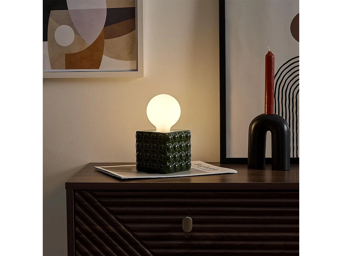 Lampe à poser céramique relief vert foret abat-jour globe (H17cm) sur piles