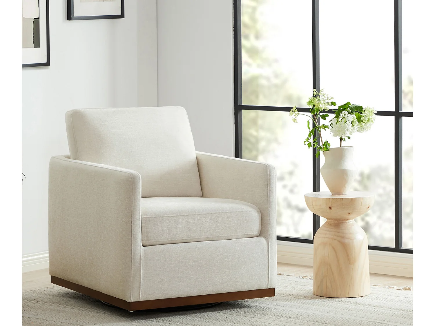 Fauteuil Pivotant en tissu CHITA, Fauteuil Moderne Médiéval Certifié FSC Pour Salon Et Chambre, Entièrement Assemblé, Assise Sellier-Blanc