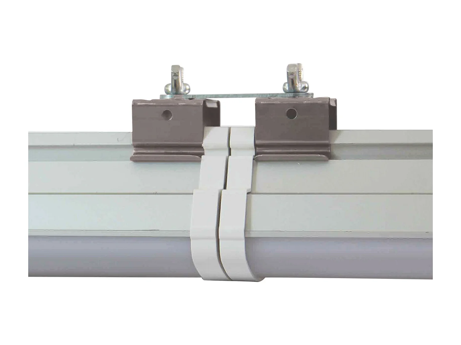 Alcapower Plafoniera LED Rail 60W 150cm IP44 6000lm 4500K Natuurlijk Licht, ideale professionele verlichting voor technische en industriële ruimtes.