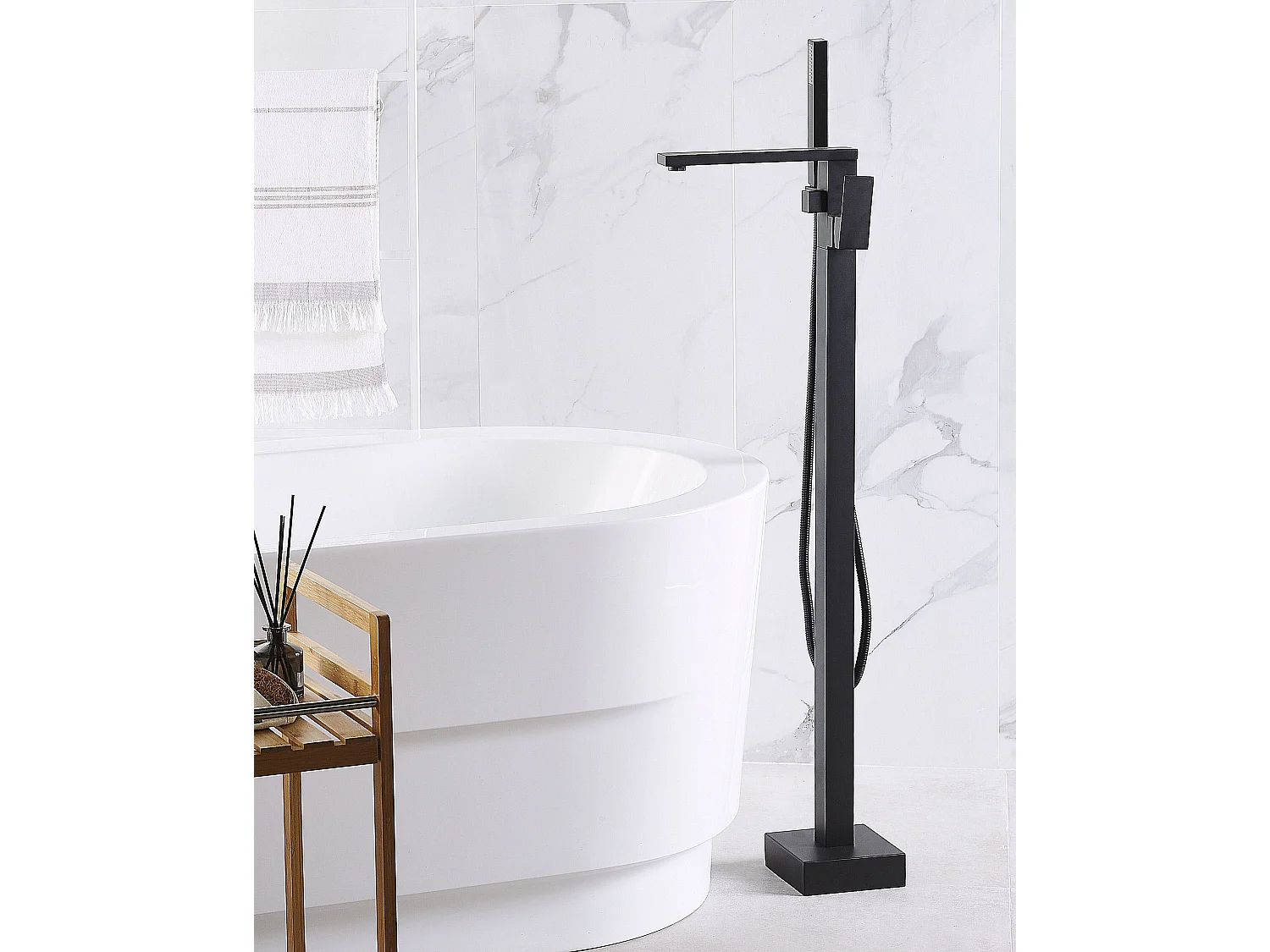 Robinet de baignoire autoportante DELLA Noir
