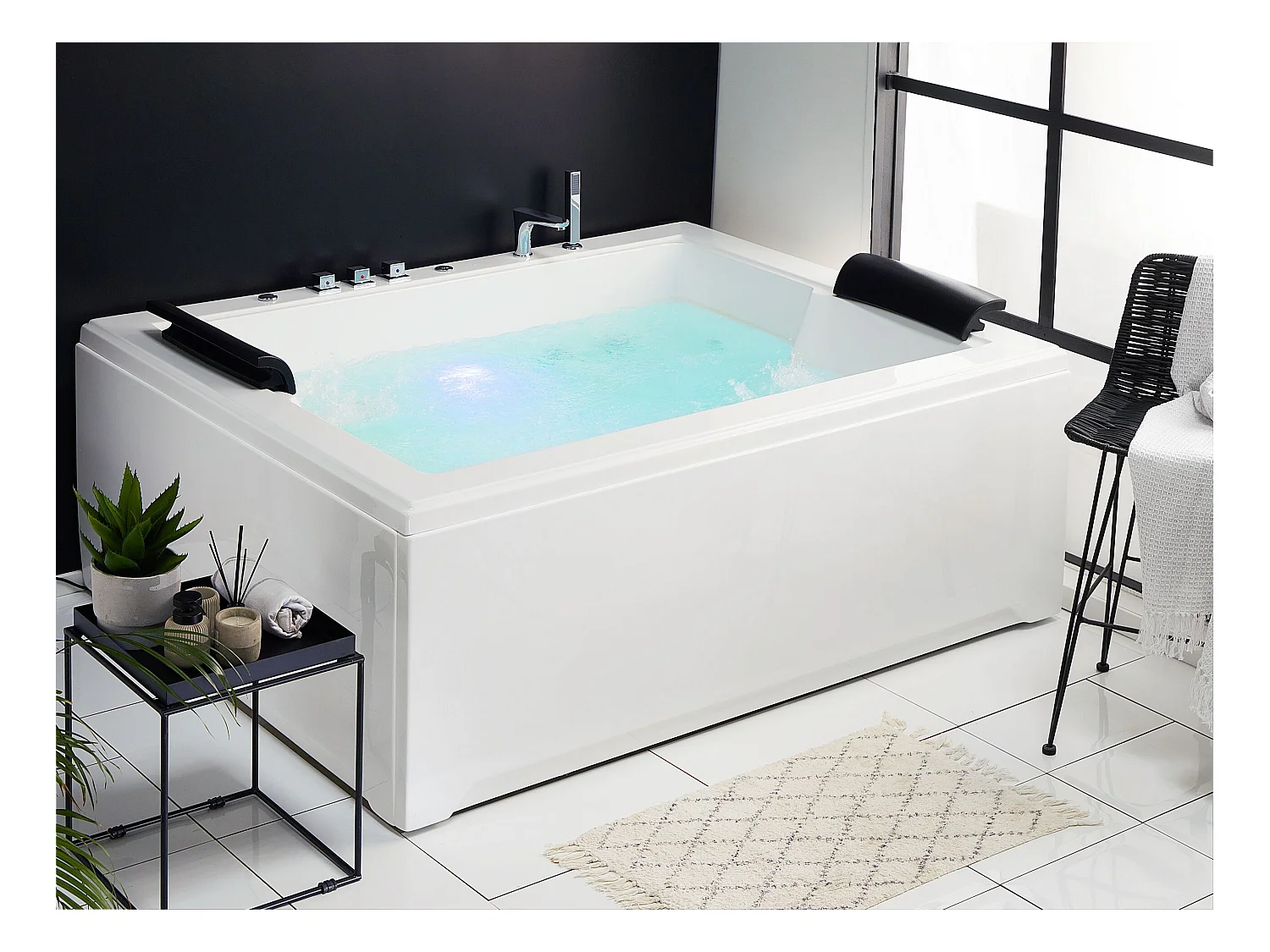 Baignoire d'angle à remous avec LED SALAMANCA 183 x 142 cm Blanc