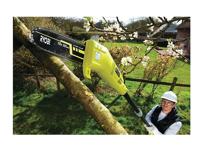 Elektryczny sekator na wysięgniku RYOBI RPP755E 750W z prowadnicą 25 cm i rurą przedłużającą 90 cm